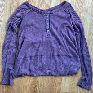 Hollister maroon sweater